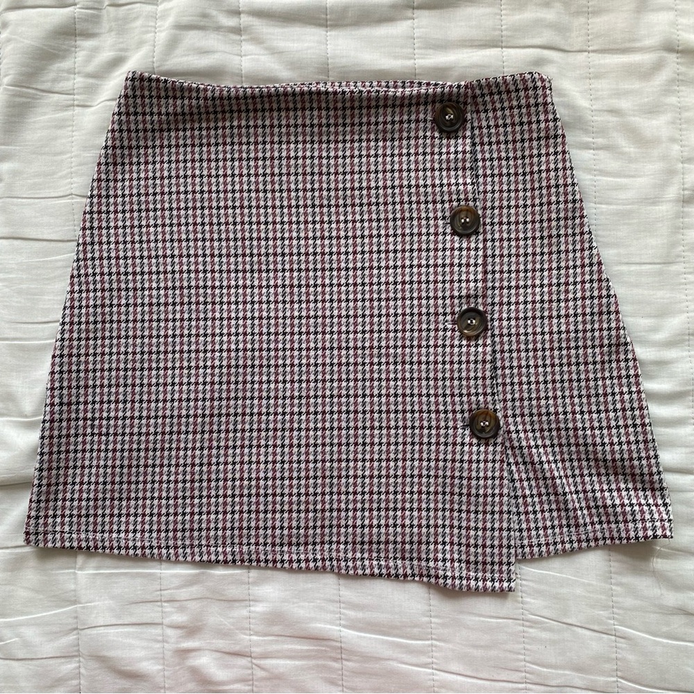 Ardene Houndstooth Mini Skirt in Red and Black with Side Buttons